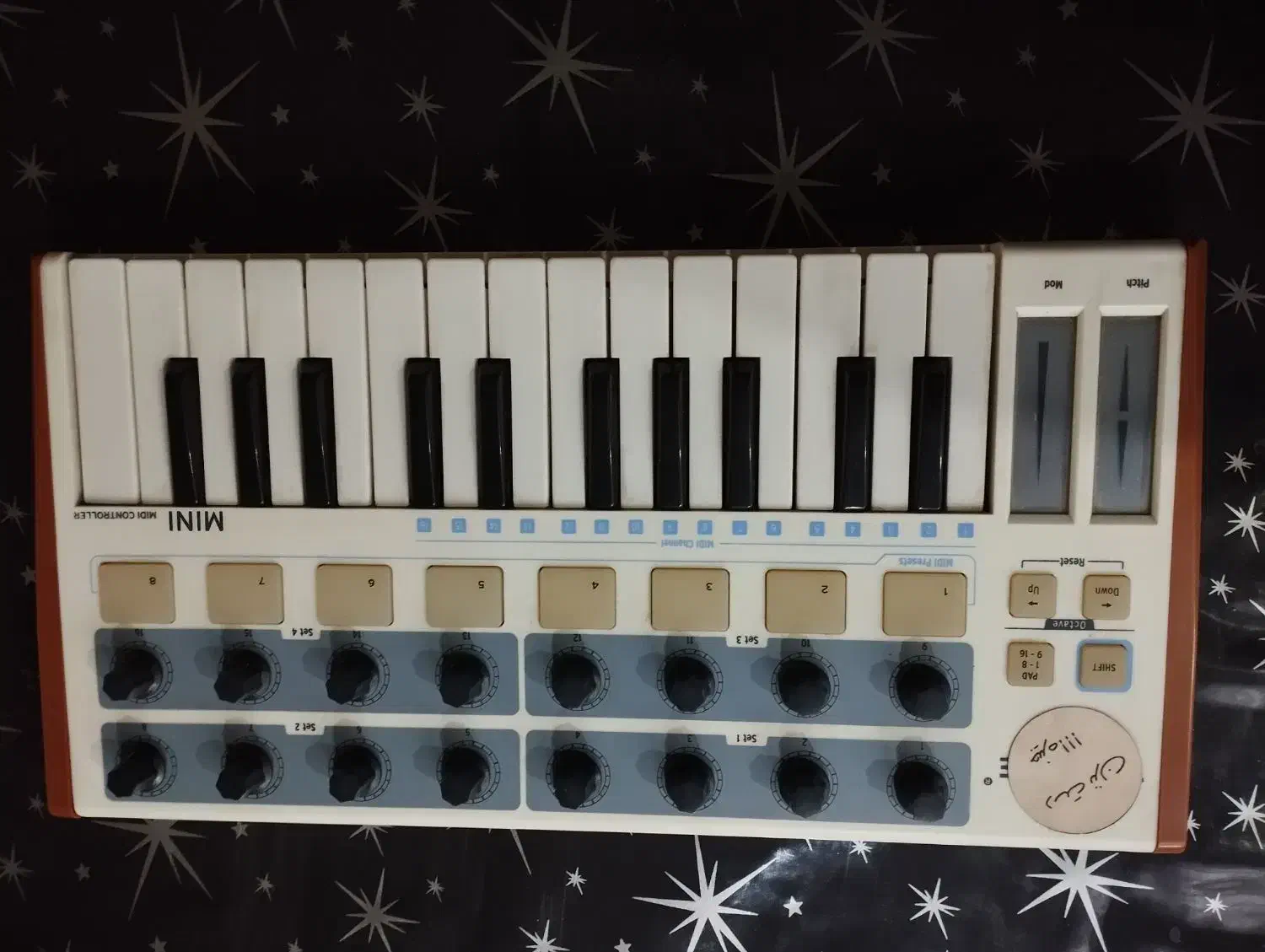 میدی کنترلر world mini|آلات موسیقی|تهران, جمال‌زاده|دیوار