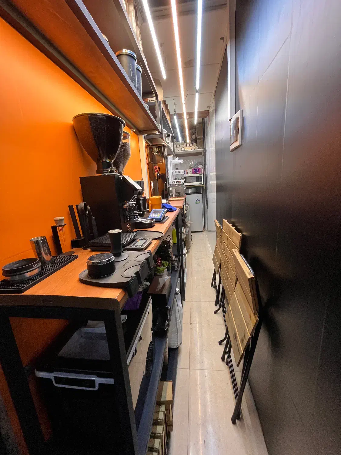 کارگر ساده جهت عمور کافه|استخدام خدمات فروشگاه و رستوران|تهران, پونک|دیوار