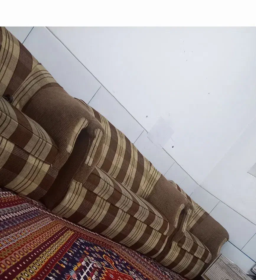 مبل دست دو تمیز|مبلمان خانگی و میز عسلی|مرودشت, فاز دوم شهرک فرهنگیان|دیوار