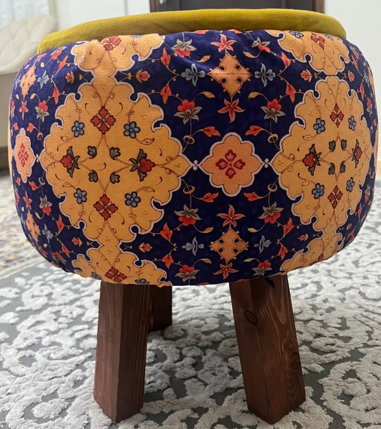 پاف|صندلی و نیمکت|بابل, |دیوار