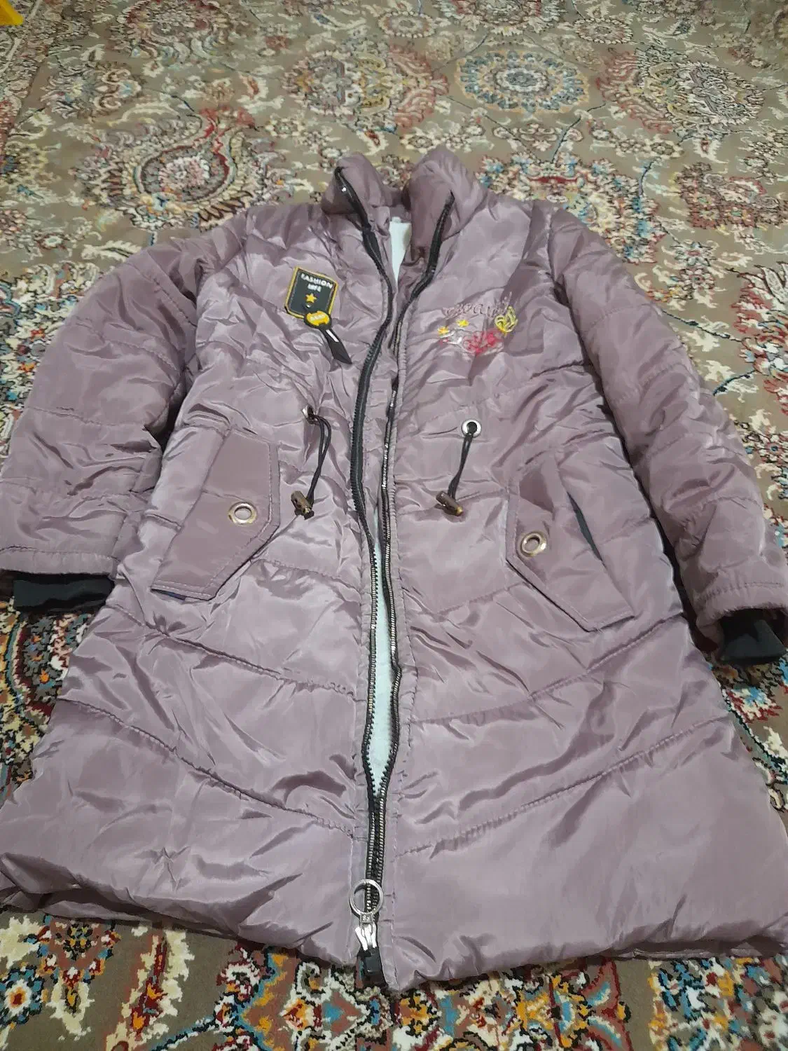 پالتو بارانی دخترانه|لباس|هشتگرد, هشتگرد قدیم|دیوار