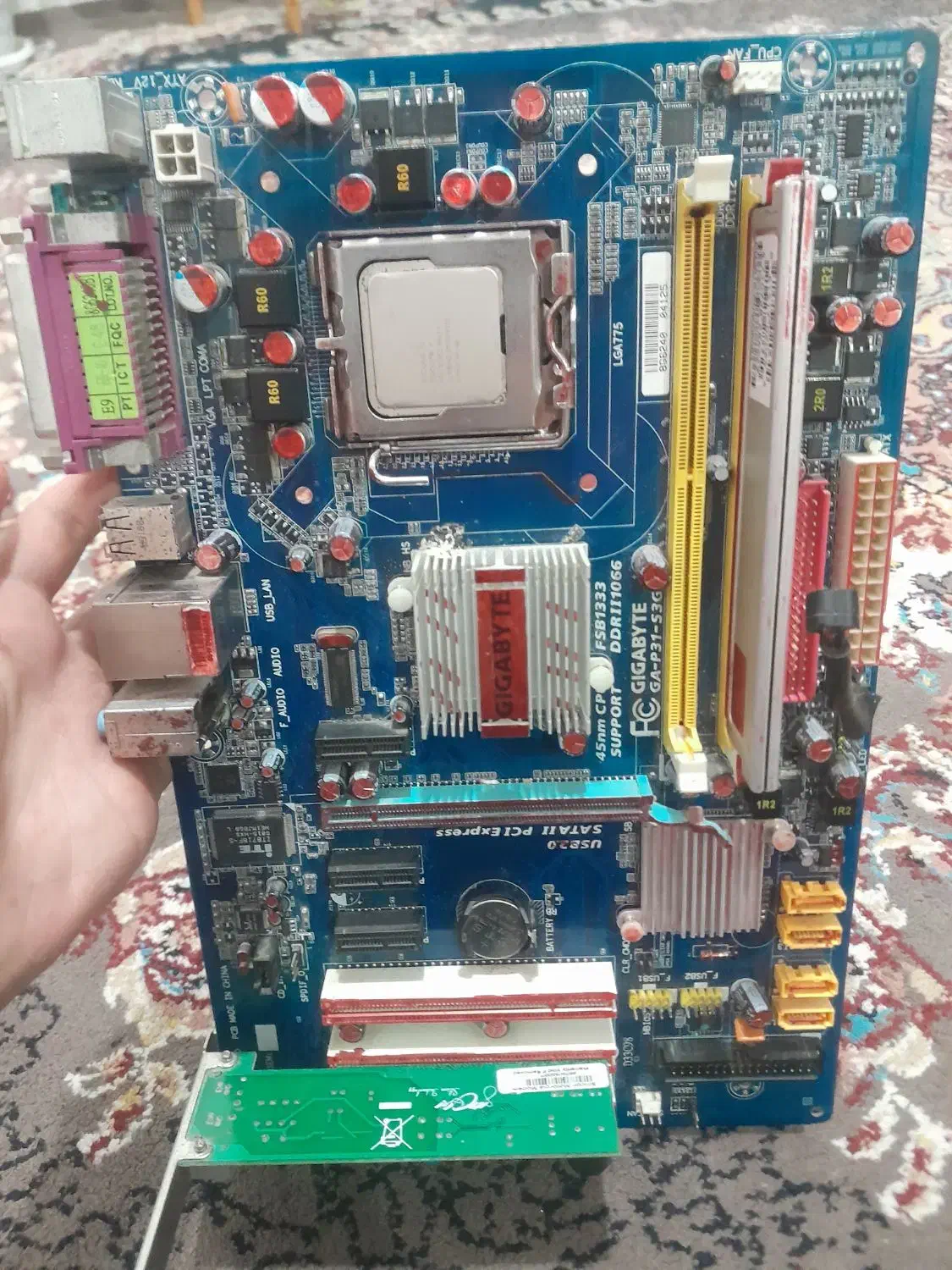 برد کامپیوتر|قطعات و لوازم جانبی رایانه|رشت, باهنر|دیوار