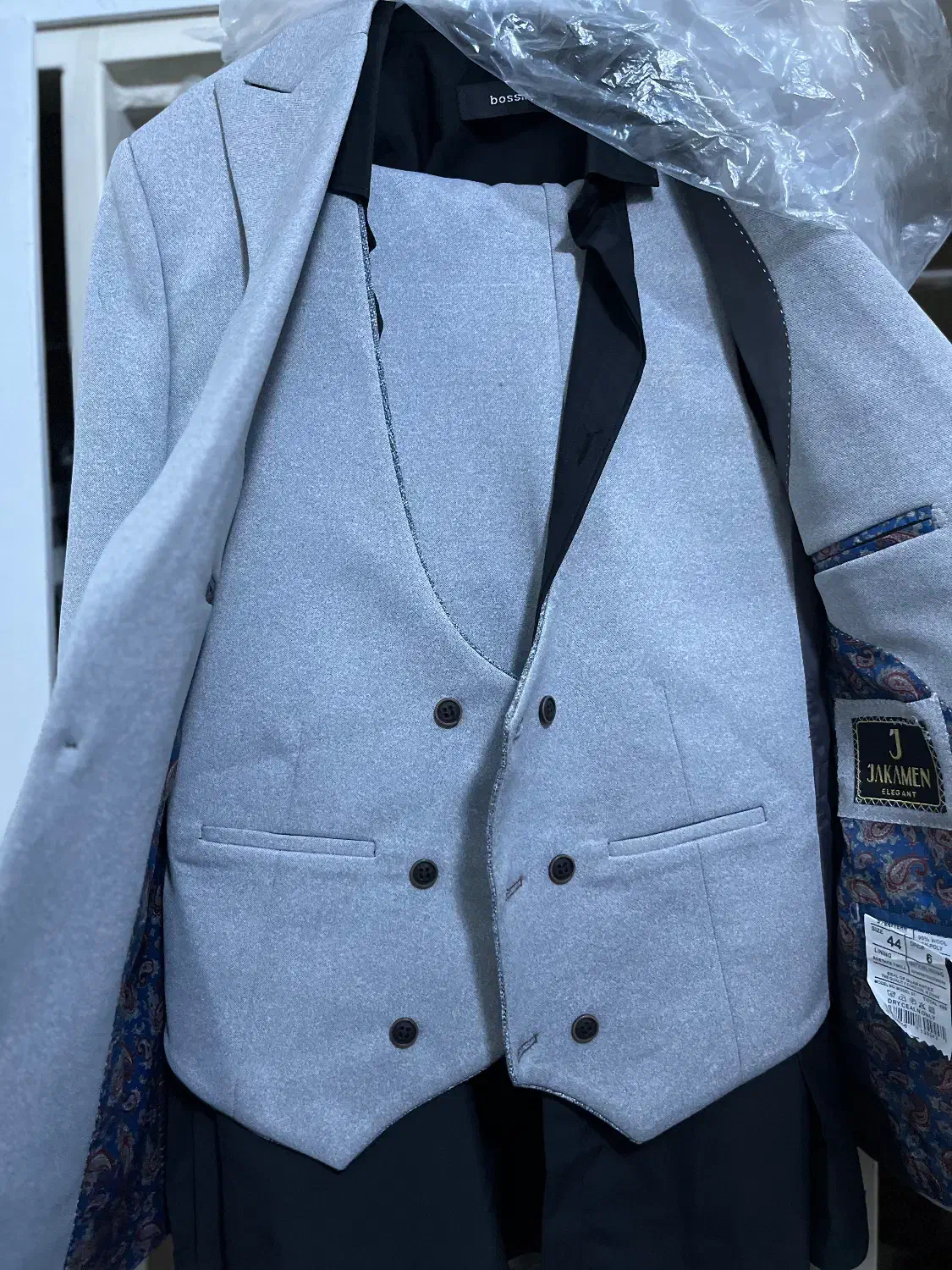 کت شلوار|لباس|رشت, پل تالشان|دیوار