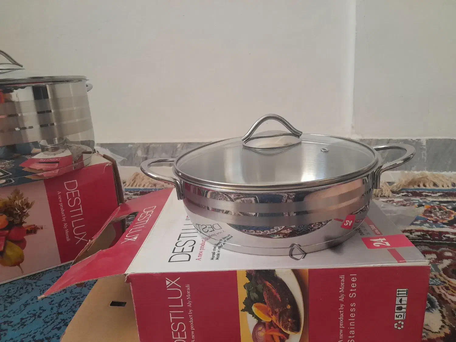 سرویس قابلمه استیل|ظروف پخت‌وپز|کرج, مصباح|دیوار