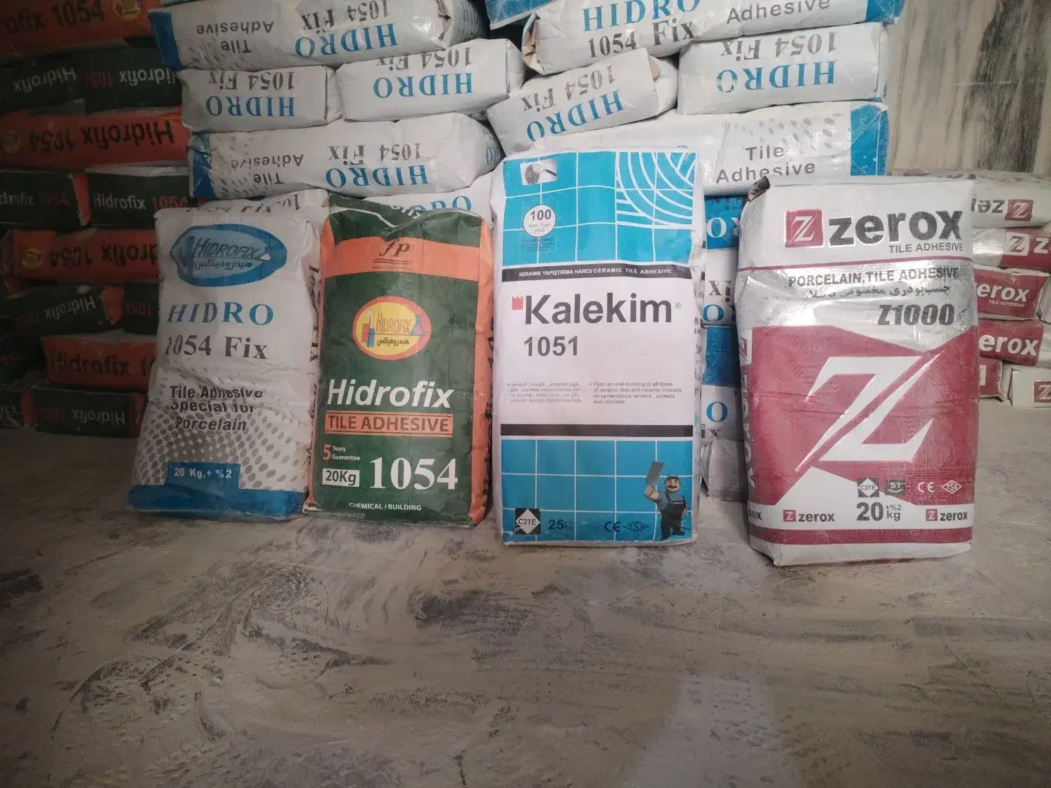 چسب به قیمت پروژه ای مخصوص پرسلان الیاف دار|مصالح و تجهیزات ساختمان|مشهد, عامل|دیوار