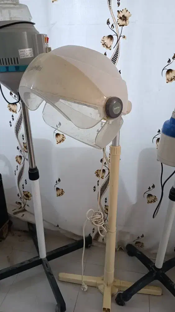 وسایل اریشگرس|آرایشگاه و سالن‌های زیبایی|بندر دیر, |دیوار