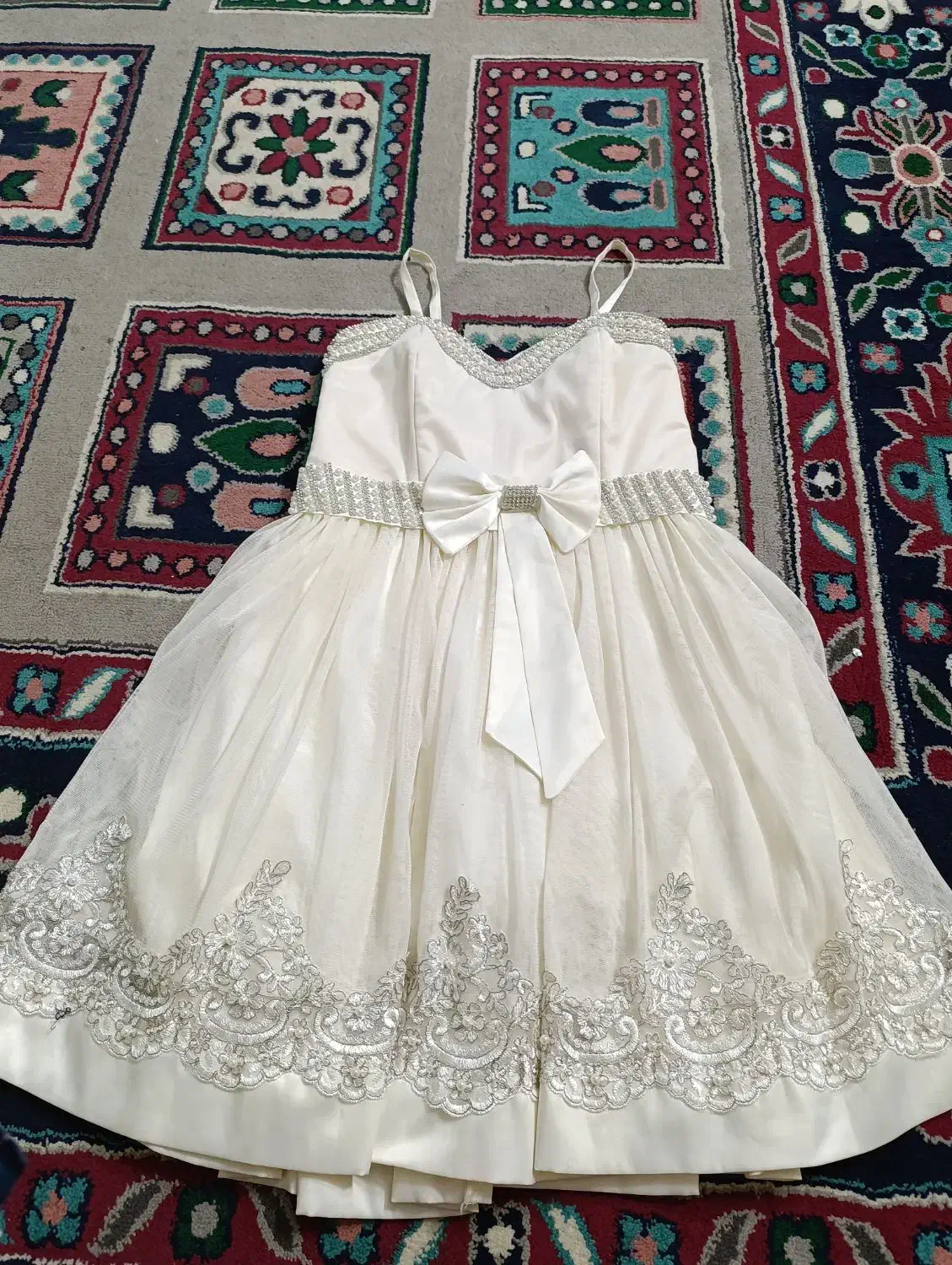 لباس مجلسی|لباس|فولادشهر, مسکن مهر فولادشهر|دیوار