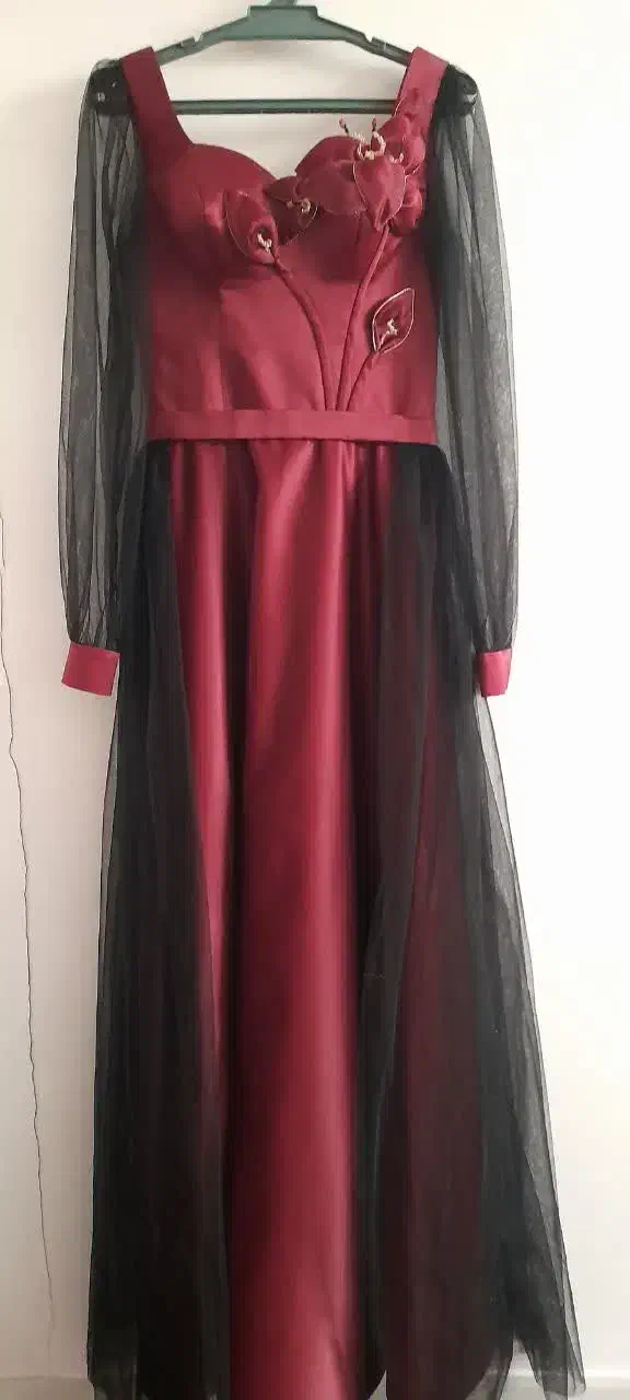 لباس مجلسی|لباس|قم, نیروگاه|دیوار