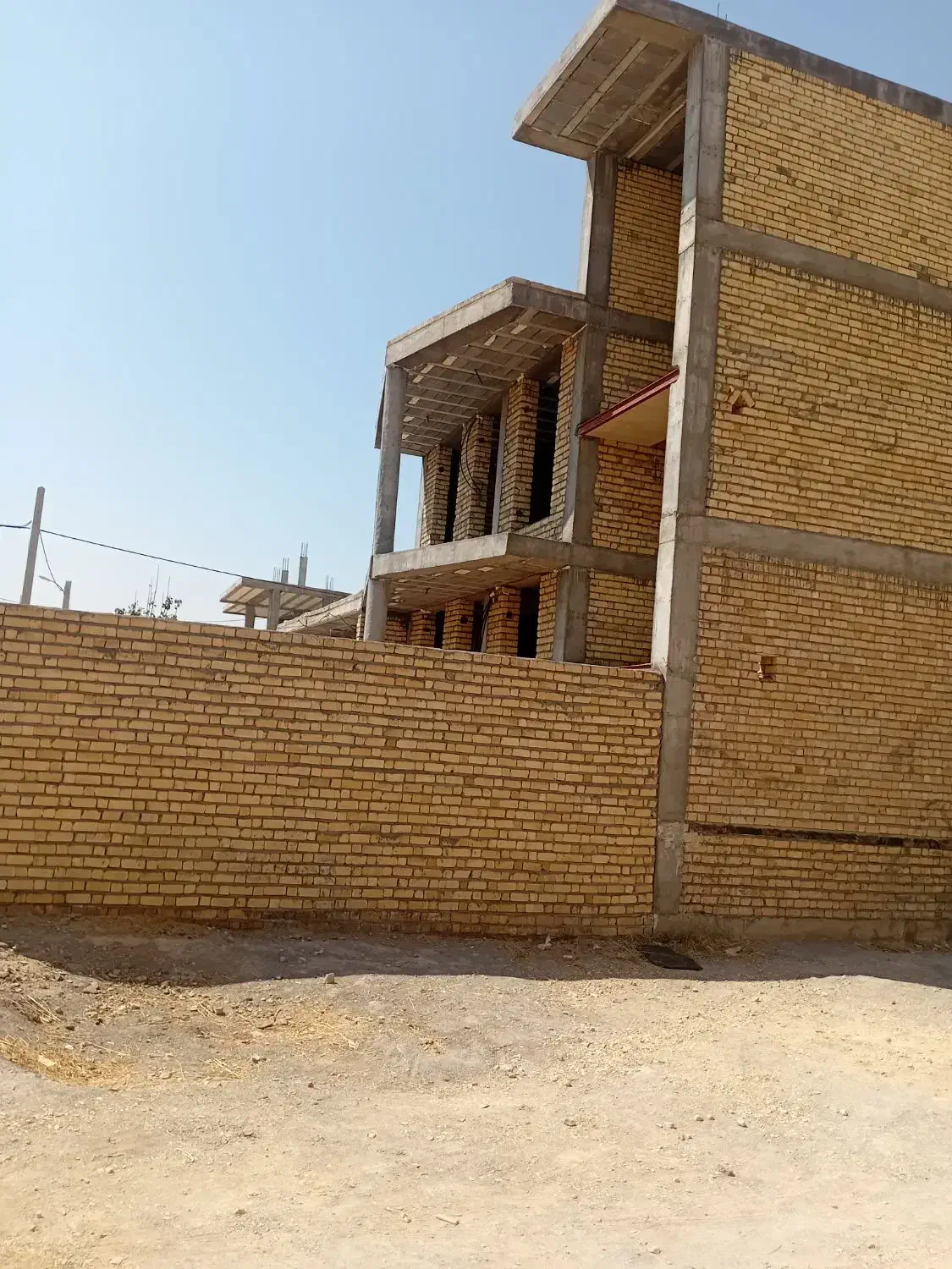 اسکلت آجر بتونی دوطبقه|فروش خانه و ویلا|پاسارگاد, |دیوار