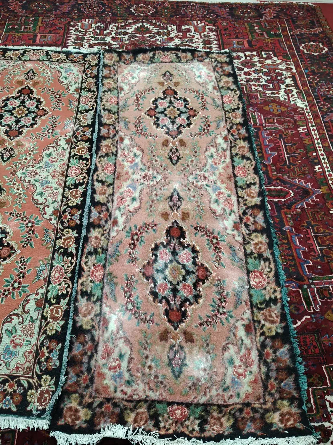 1 جفت فرش دست باف|فرش|خسروشاه, |دیوار