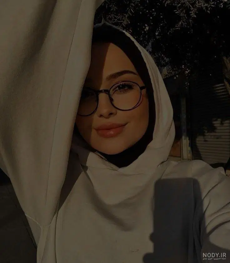 مدل زیبا و آراسته با|استخدام هنری و رسانه|تهران, طیب|دیوار