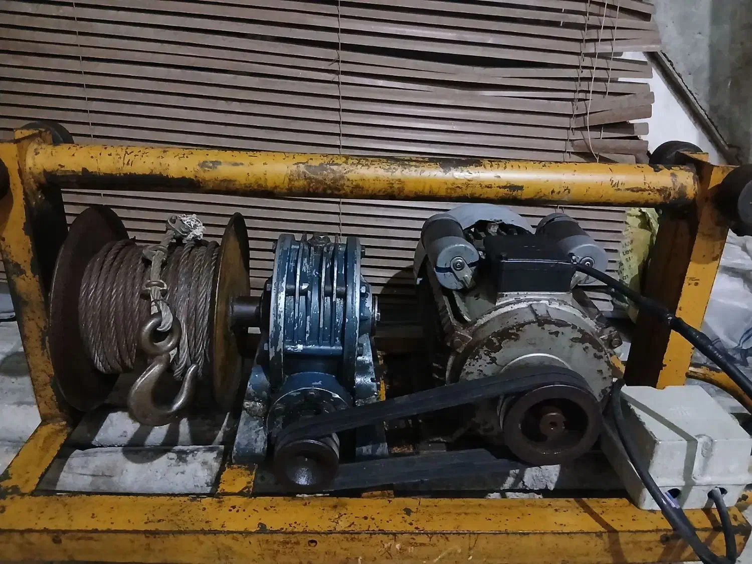 بالابر|مصالح و تجهیزات ساختمان|نسیم‌شهر, |دیوار