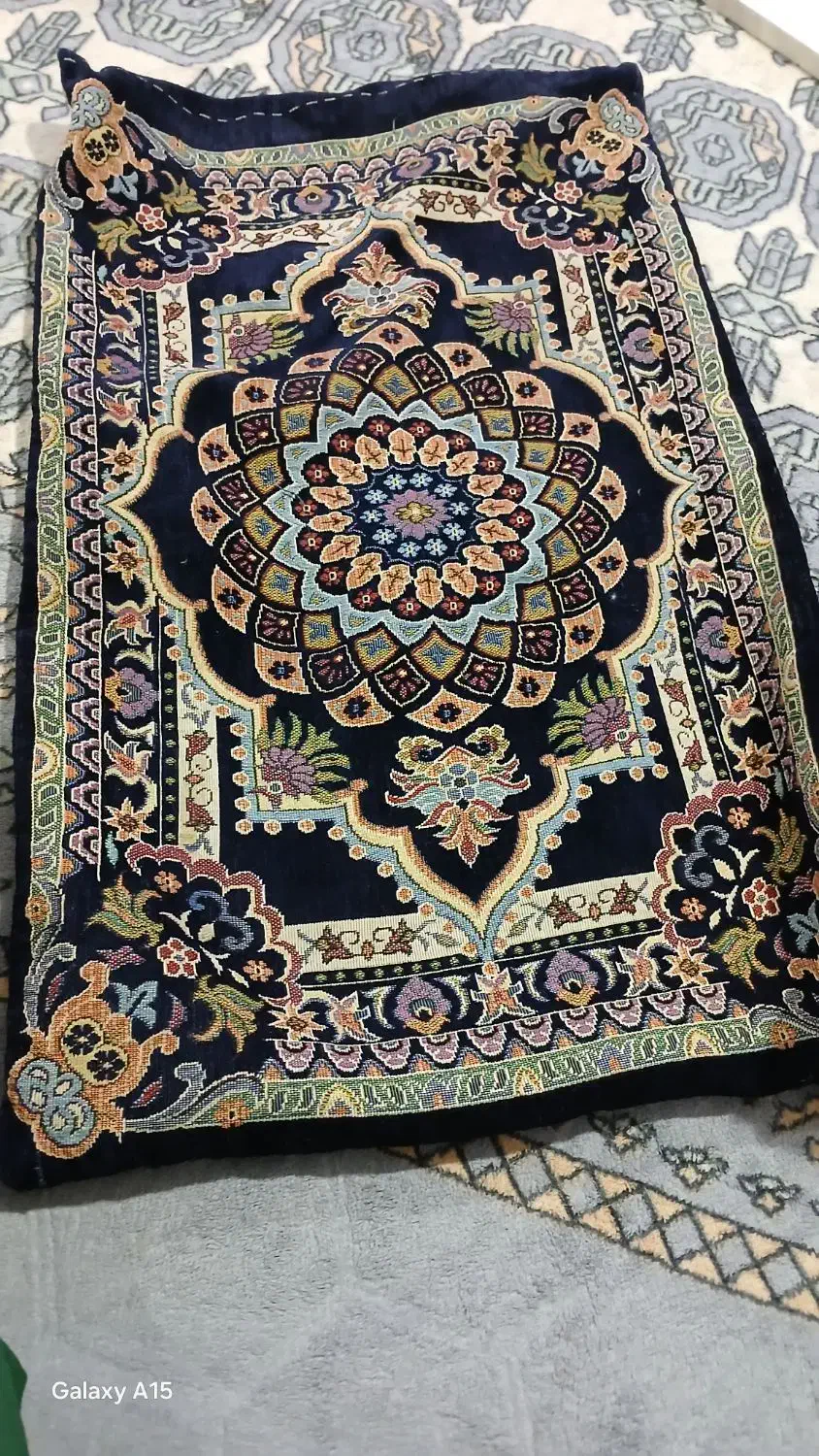 جلد زیر گوشی در حد نو|فرش|خرمآباد, |دیوار