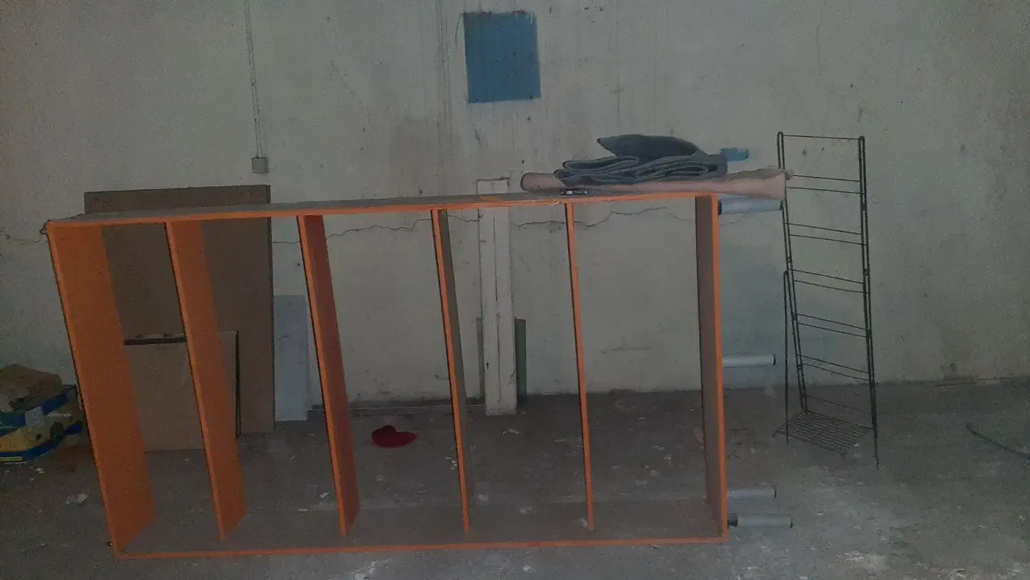 قفسه|کتابخانه، شلف، قفسه‌های دیواری|کرج, حصارک بالا|دیوار