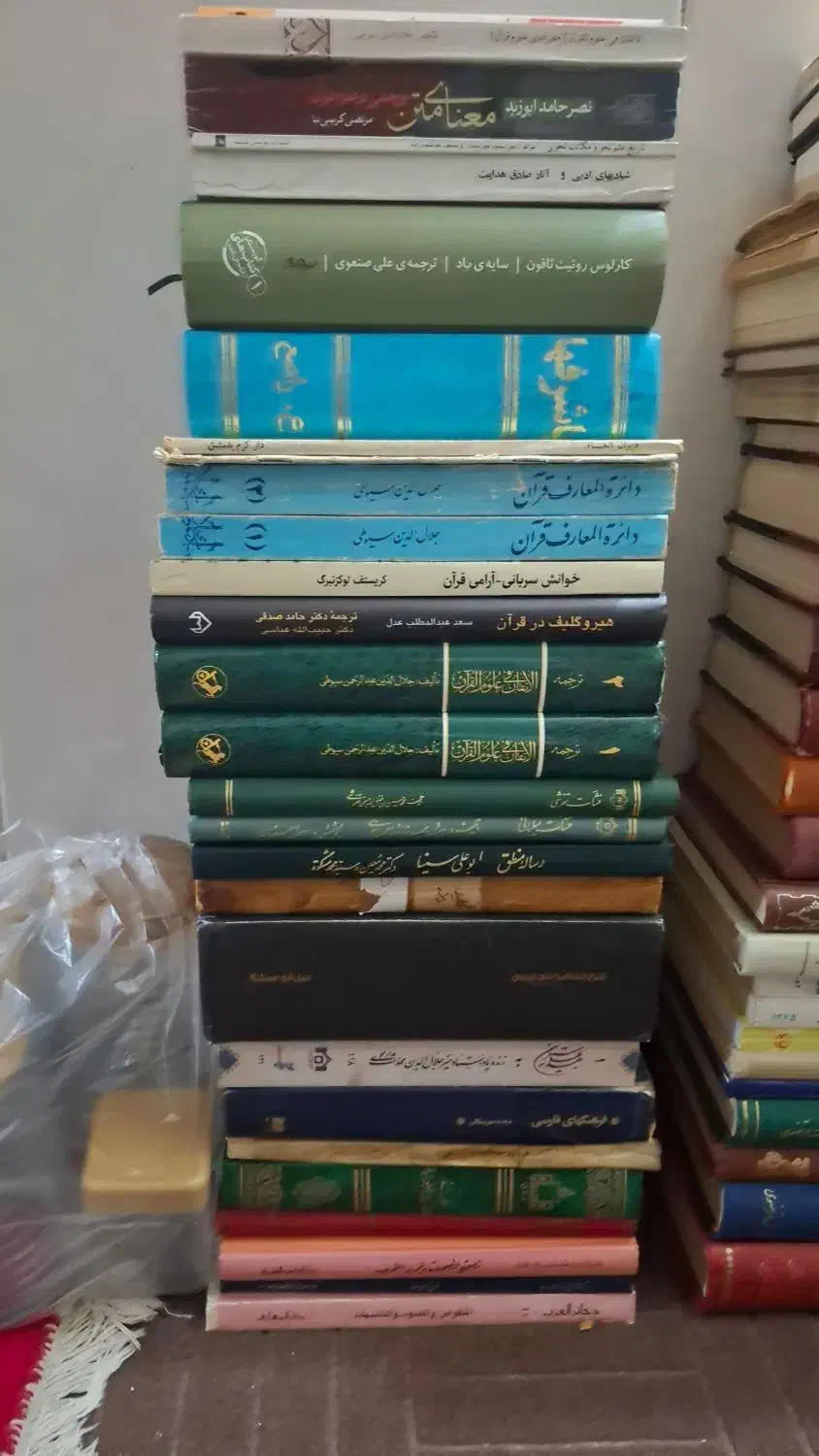 کتاب‌های گوناگون و شیک و عالی|کتاب و مجله ادبی|قم, چهار مردان|دیوار