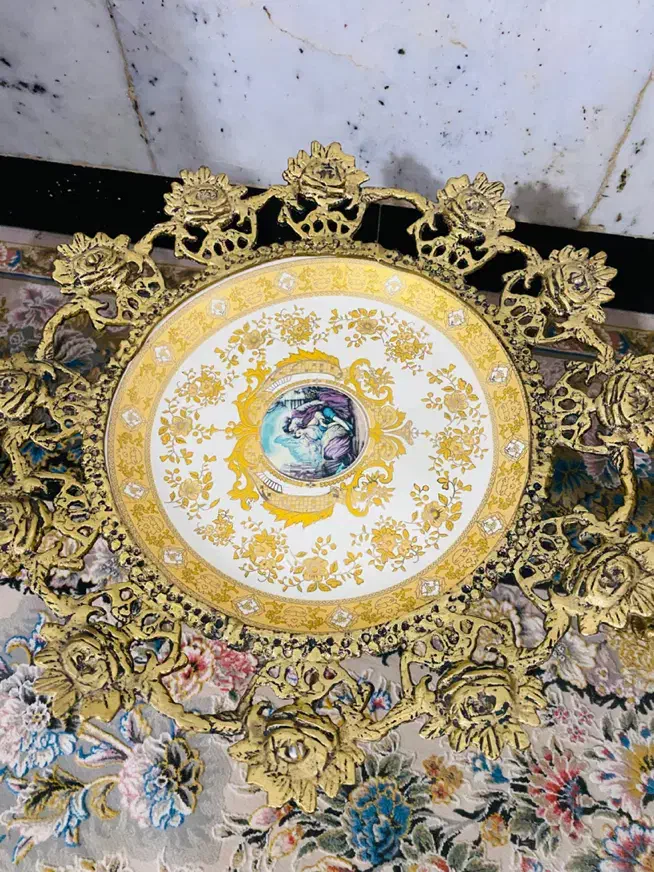 برنزه|ظروف سرو و پذیرایی|پاوه, |دیوار