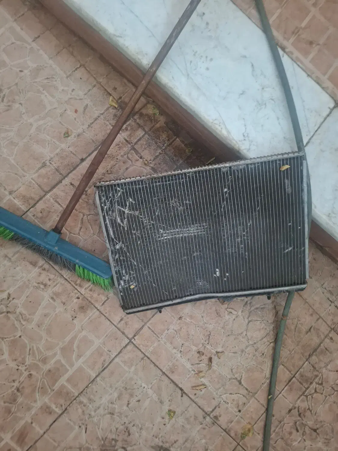 کاپوت و رادیاتور تارا|قطعات یدکی و لوازم جانبی|آبادان, |دیوار