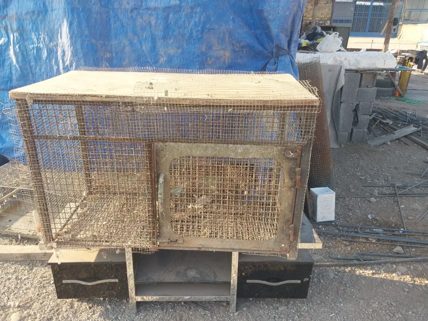 قفس آهنی بسیار محکم|لوازم جانبی حیوانات|اقبالیه, |دیوار