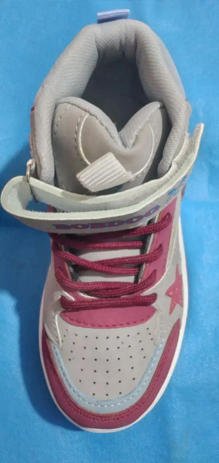 کتونی نیم بوت|کیف، کفش، کمربند|قرچک, پویینک|دیوار