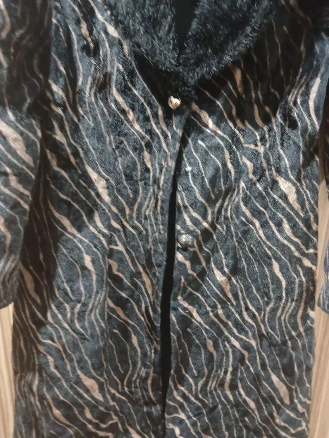 پالتو مخمل پلنگی|لباس|اهواز, منبع اب|دیوار