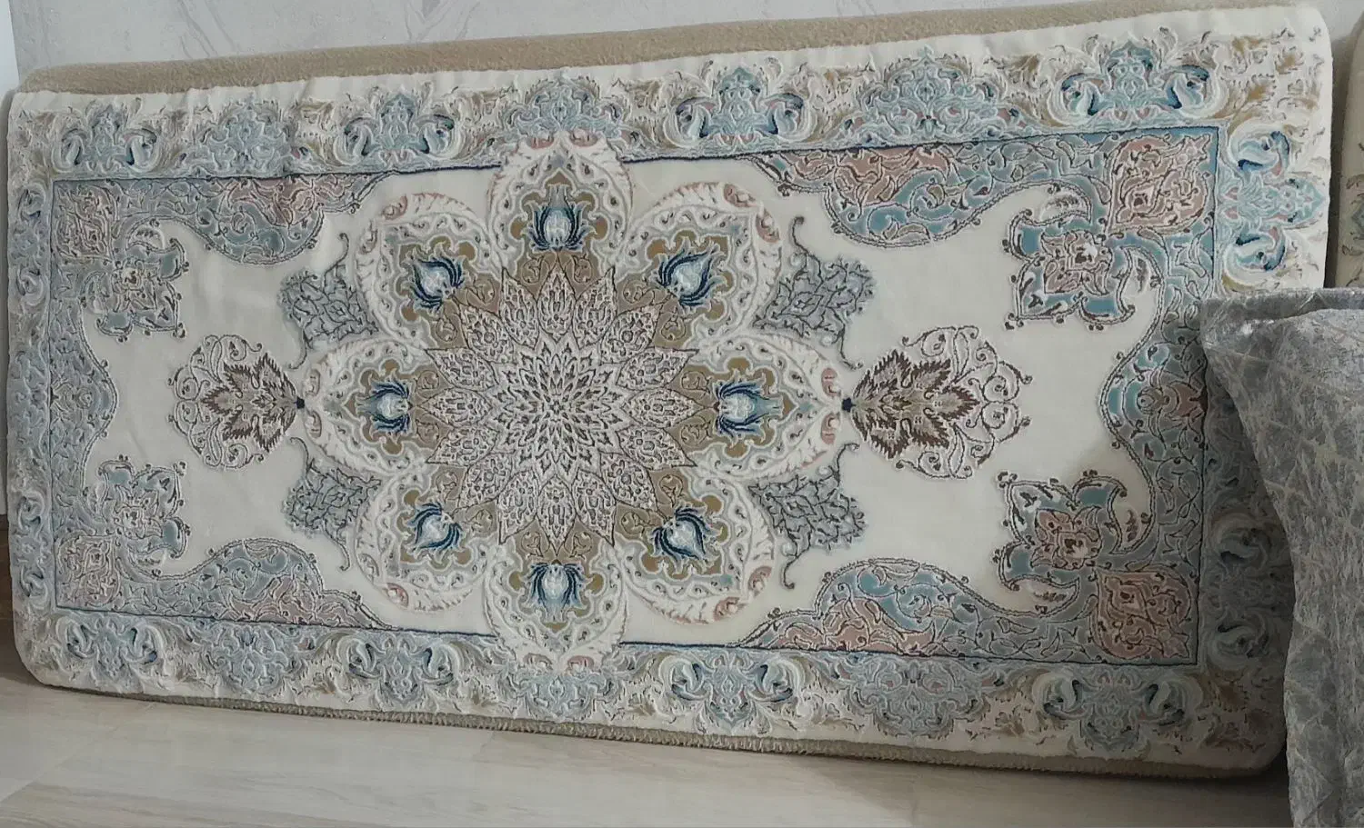 یه جفت پشتی فرشی|پشتی|قزوین, |دیوار