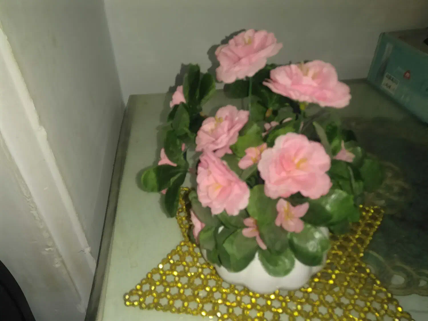 طلا|اشیا|نسیم‌شهر, |دیوار