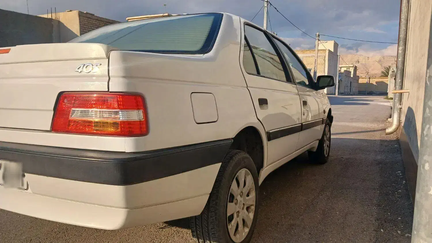 پژو ۴۰۵ اس ال ایکس مدل ۹۸|خودرو سواری و وانت|لار, |دیوار