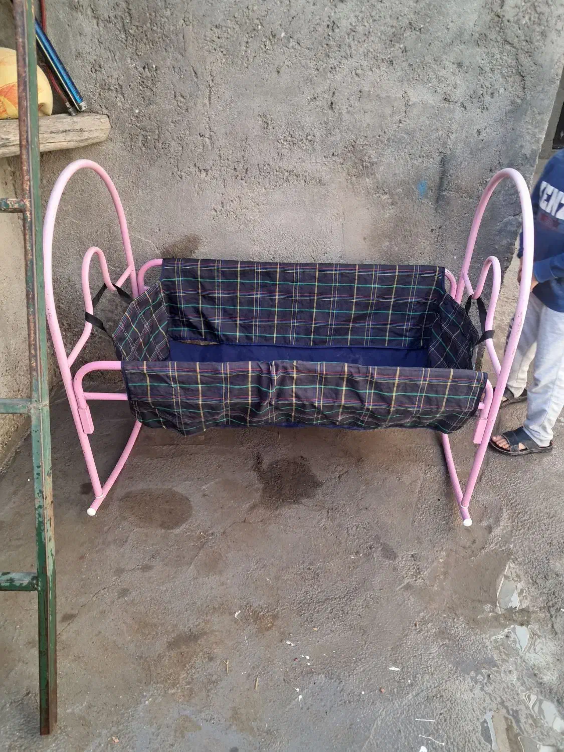 گهواره ۴۰۰ تومن|تخت و صندلی بچه|بیجار, |دیوار