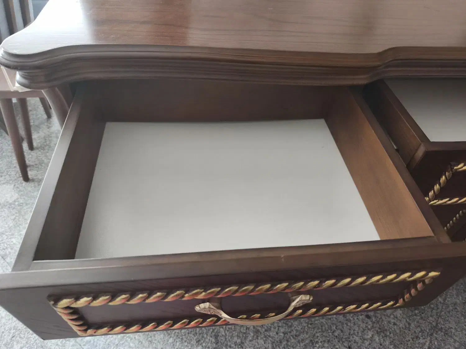 کنسول همراه با آینه|بوفه، ویترین، کنسول|تهران, عباس‌آباد|دیوار