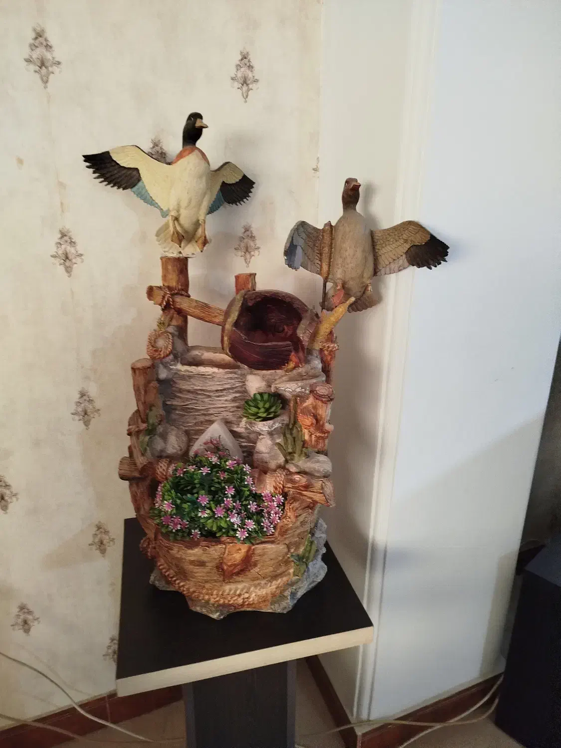 یک عدد مجسمه کاملا سالم ویک عدد آبنما|مجسمه، تندیس، ماکت|ساری, |دیوار