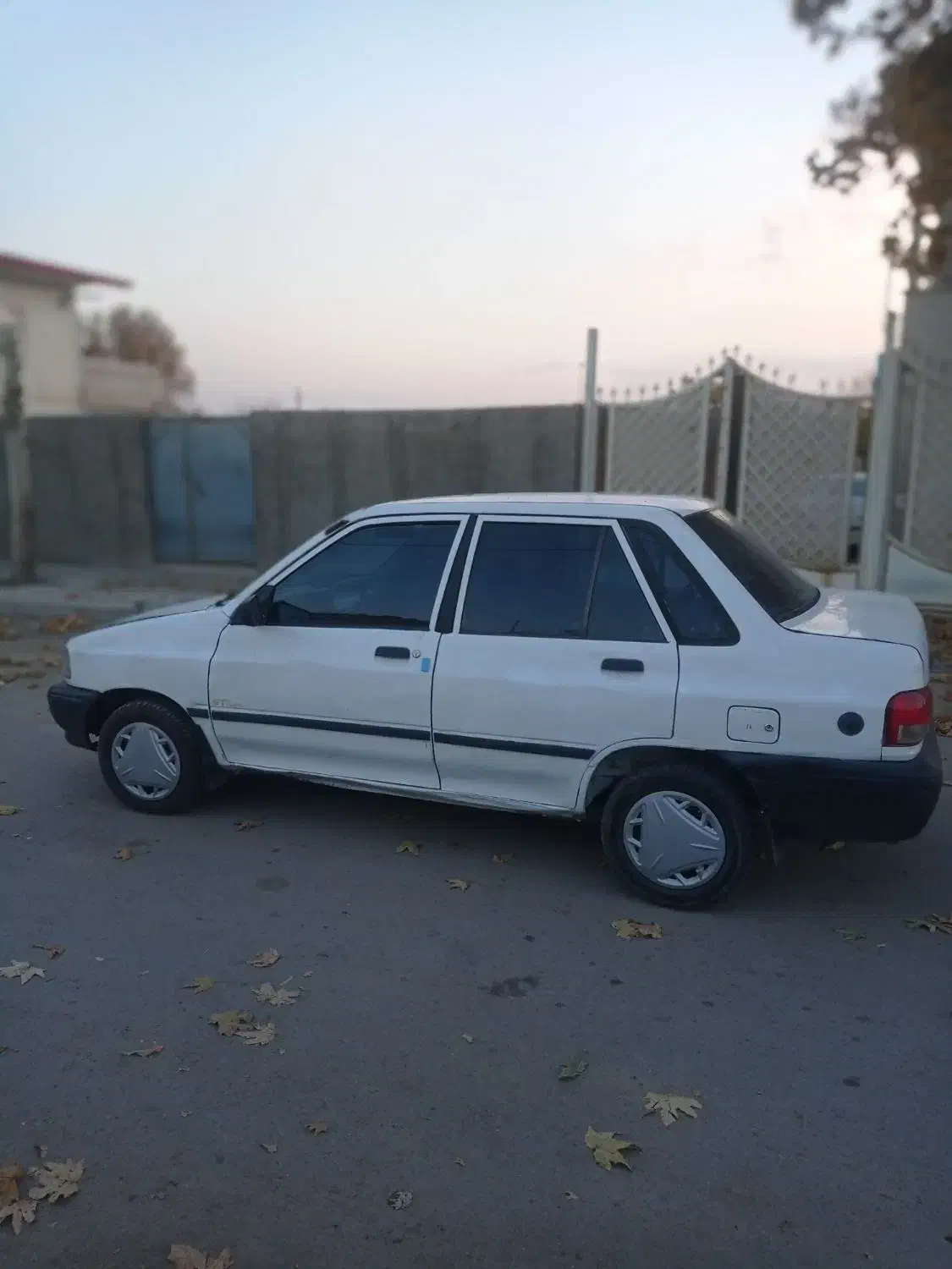 پراید مدل ۸۲|خودرو سواری و وانت|قزوین, |دیوار