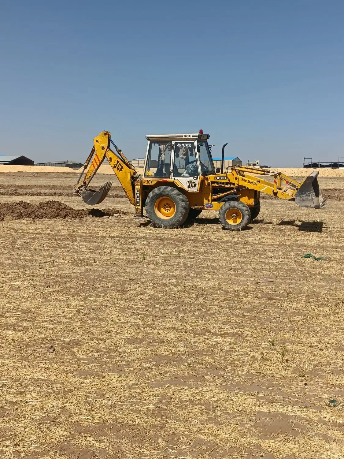 بیل بکهو جهت کار عموم|خدمات حمل و نقل|کرمانشاه, |دیوار