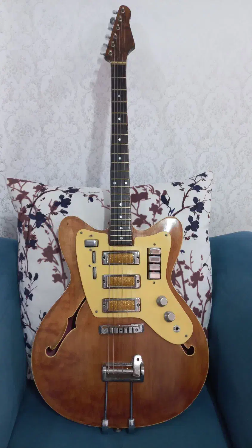 گیتار تورنادو،اورجینال|گیتار، بیس، امپلیفایر|پارس‌آباد, |دیوار