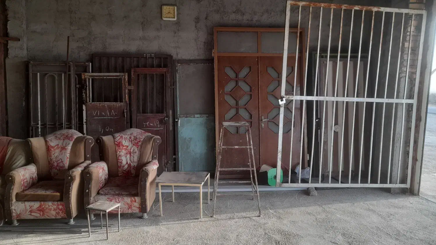 درب و پنجرههای دست دوم با کیفیت|مصالح و تجهیزات ساختمان|قوچان, |دیوار