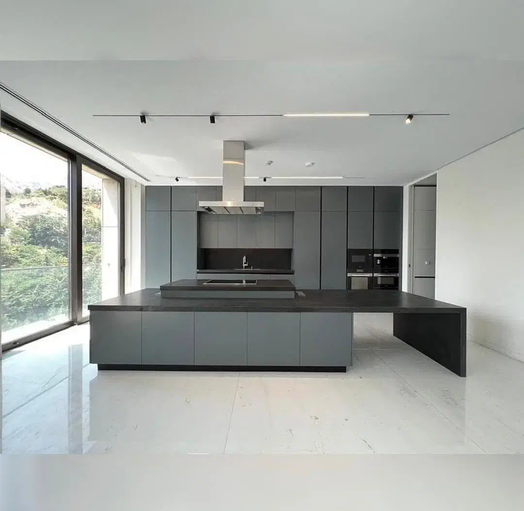 ۲۰۰متر فرمانیه /تک بازدید /تراس بزرگ/فرصت محدود