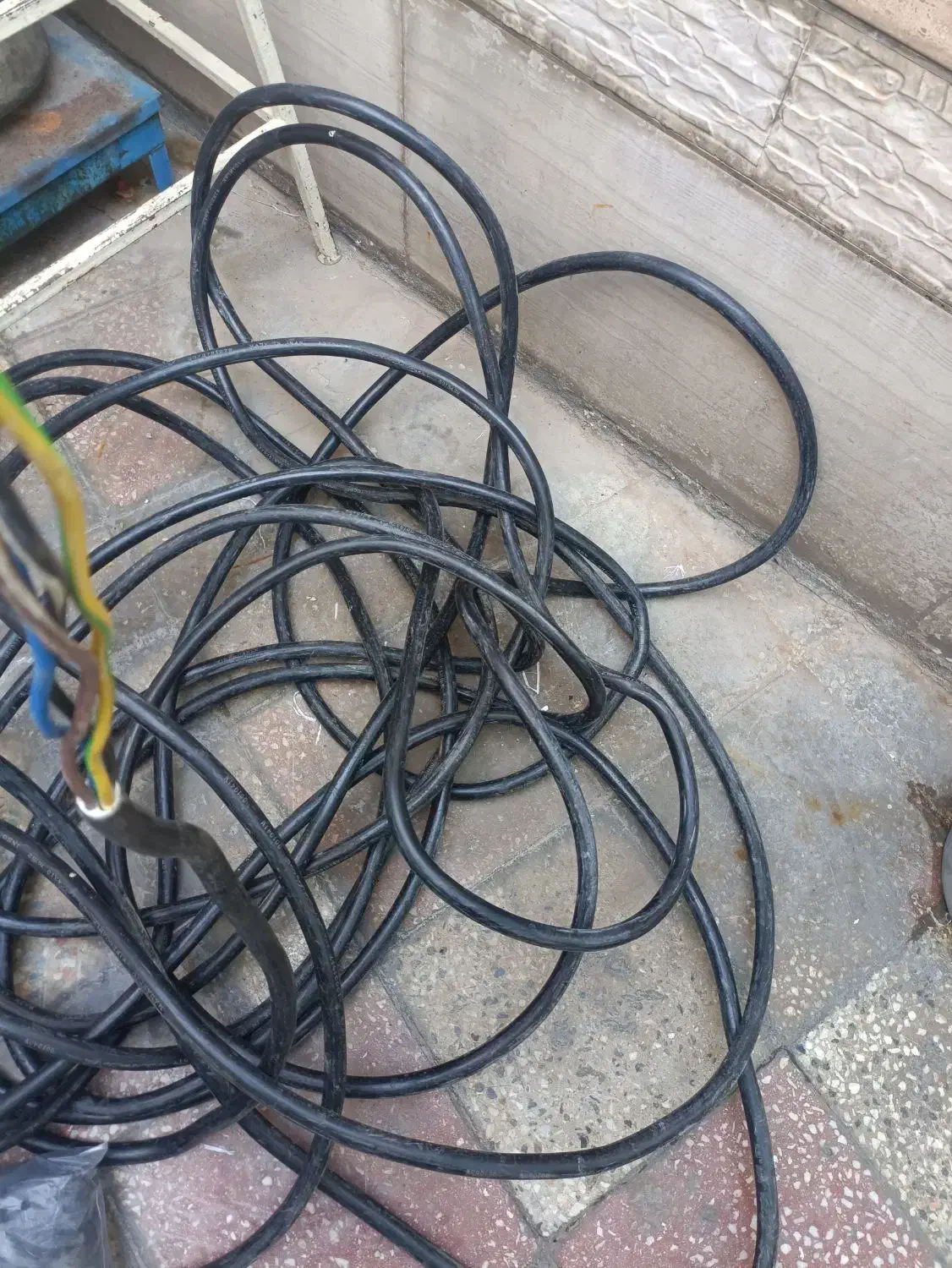 کابل سه فاز|مصالح و تجهیزات ساختمان|پلدختر, |دیوار