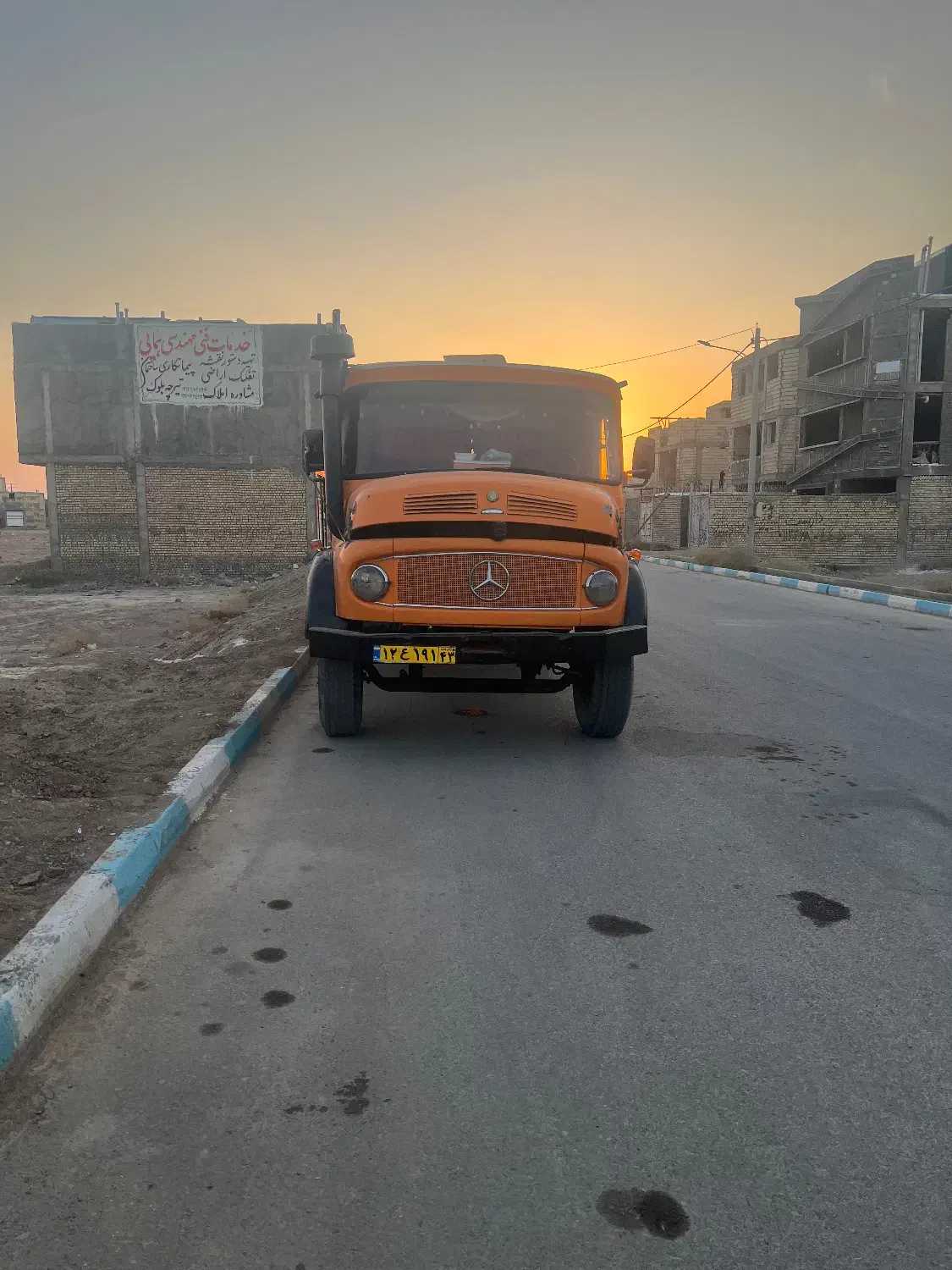 بنز ۹۱۱جرثقیل|خودرو سنگین|برخوار, |دیوار