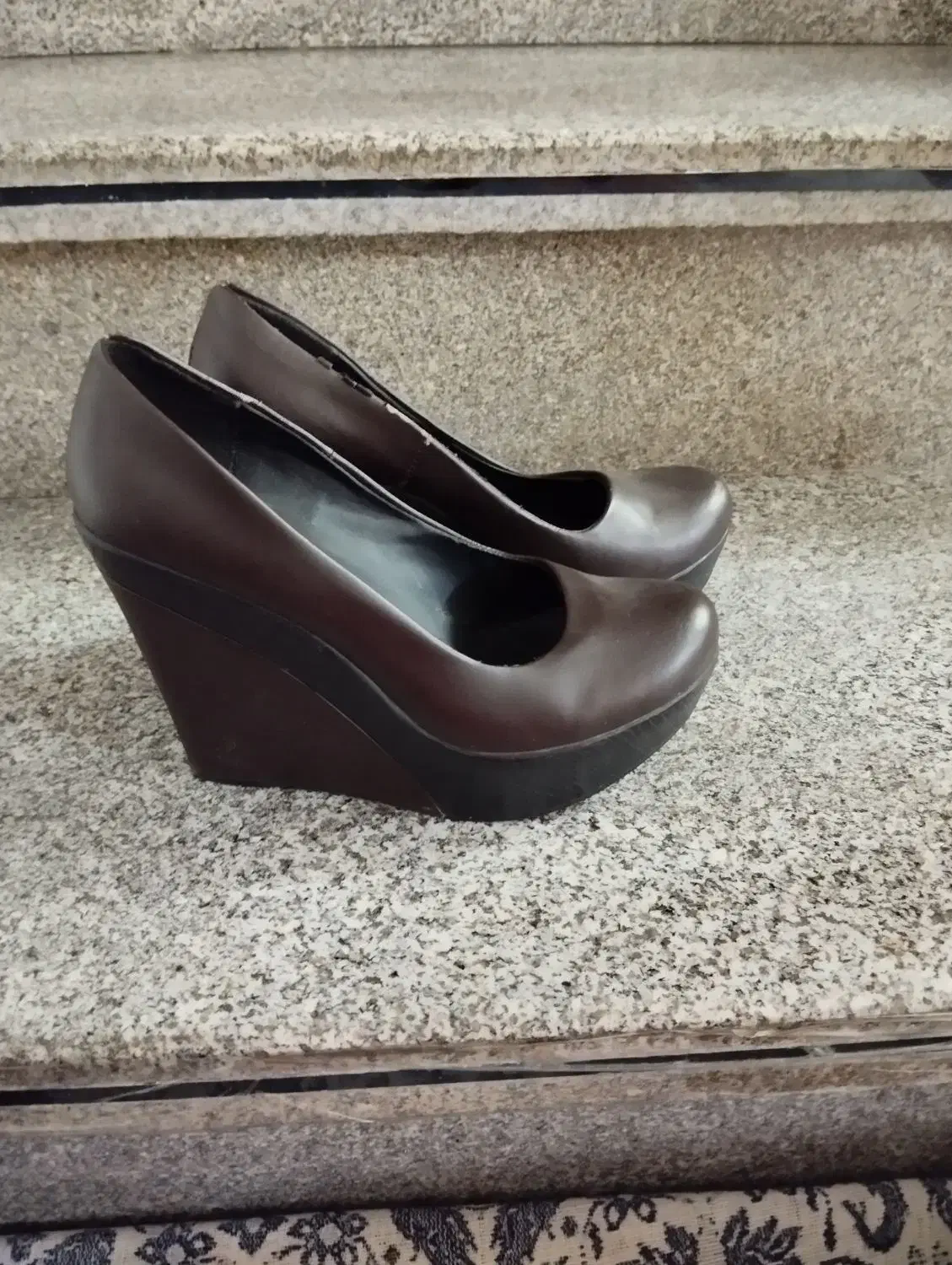 کفش|کیف، کفش، کمربند|سمنان, |دیوار