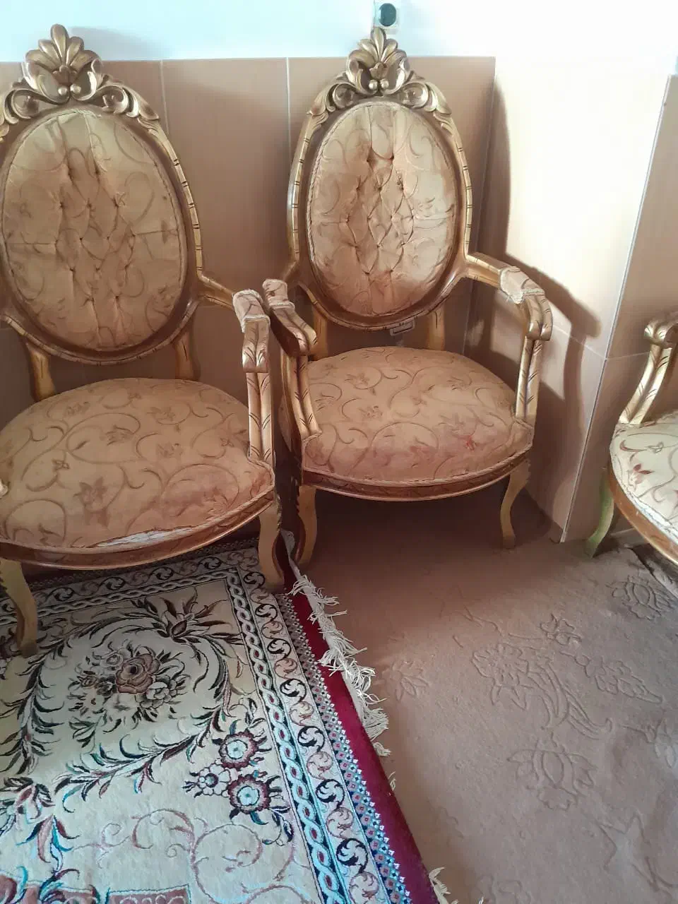 مبل سلطنتی|مبلمان خانگی و میز عسلی|شهرکرد, |دیوار