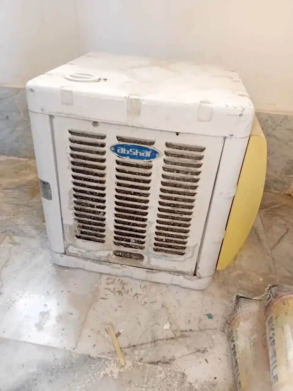 کولر‌آبی‌|کولر آبی|بهارستان, |دیوار