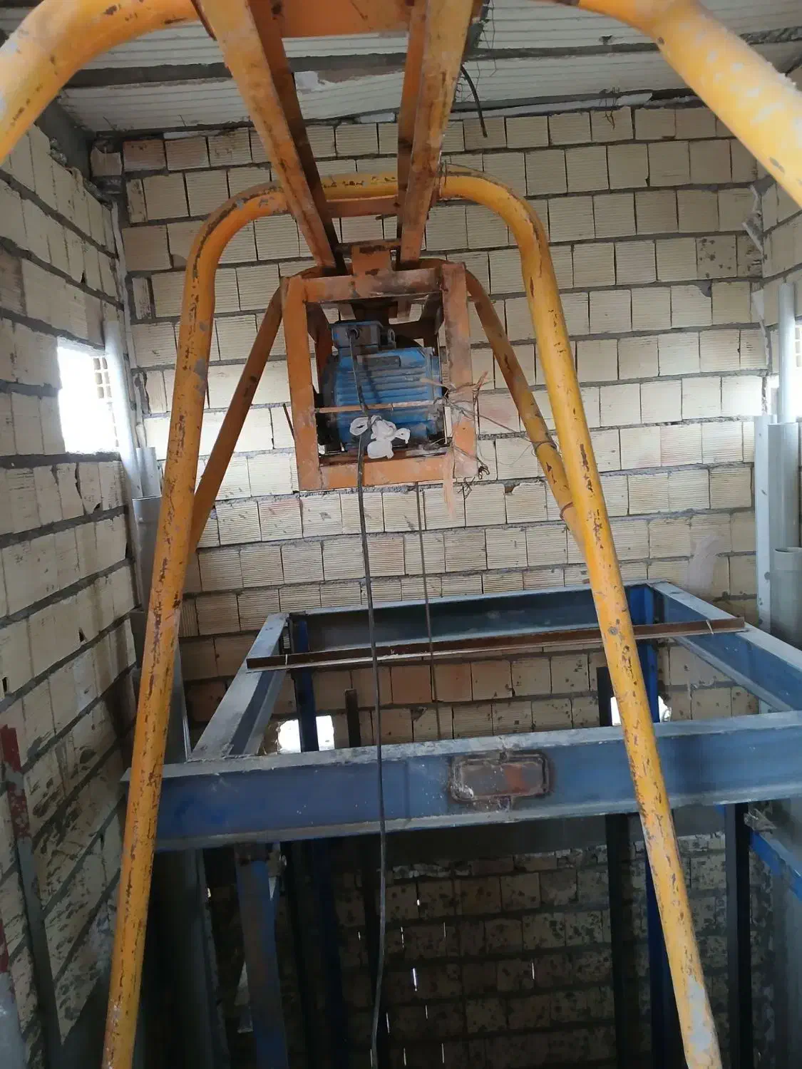 بالابر ۳ فاز|مصالح و تجهیزات ساختمان|قم, شهر قائم|دیوار