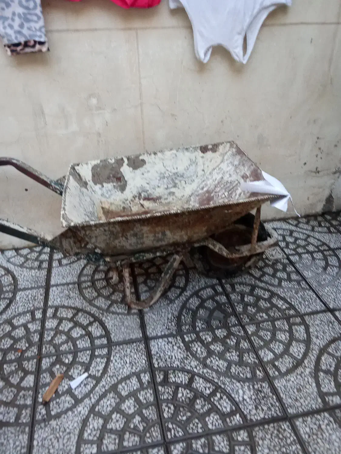 فرغون دستی|ابزارآلات|تبریز, |دیوار