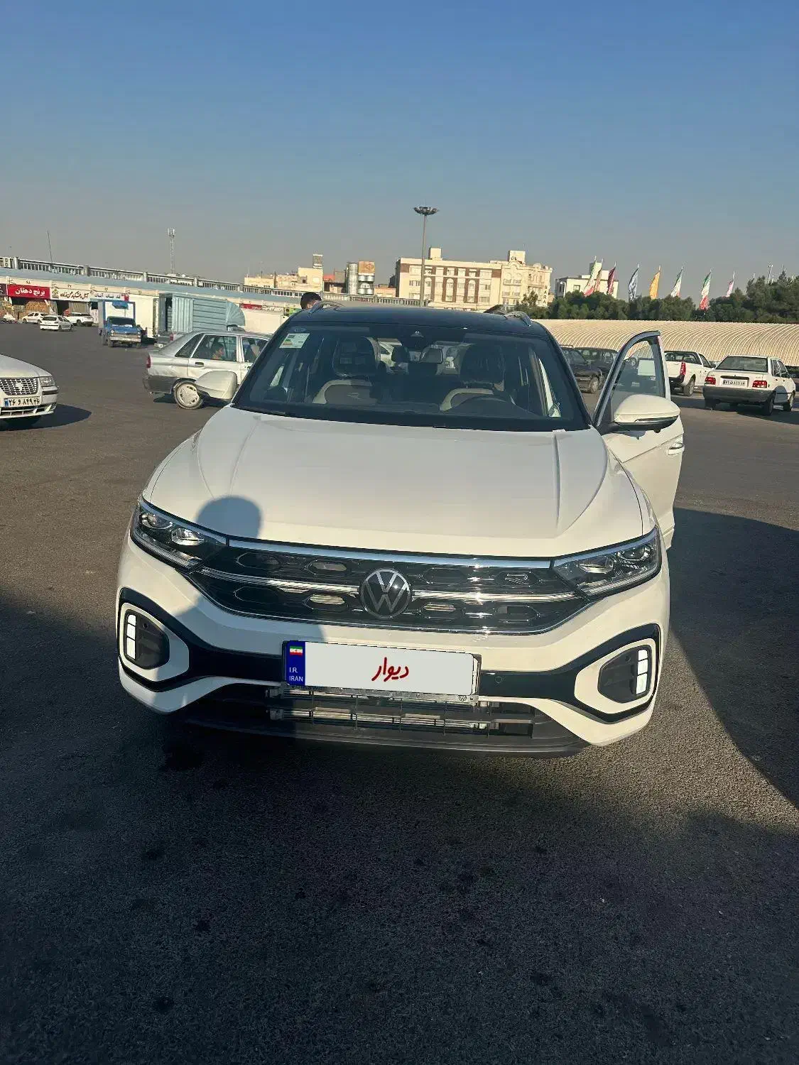 فولکس واگن تیراک 2025 سفید صفر|خودرو سواری و وانت|مشهد, کارمندان دوم|دیوار