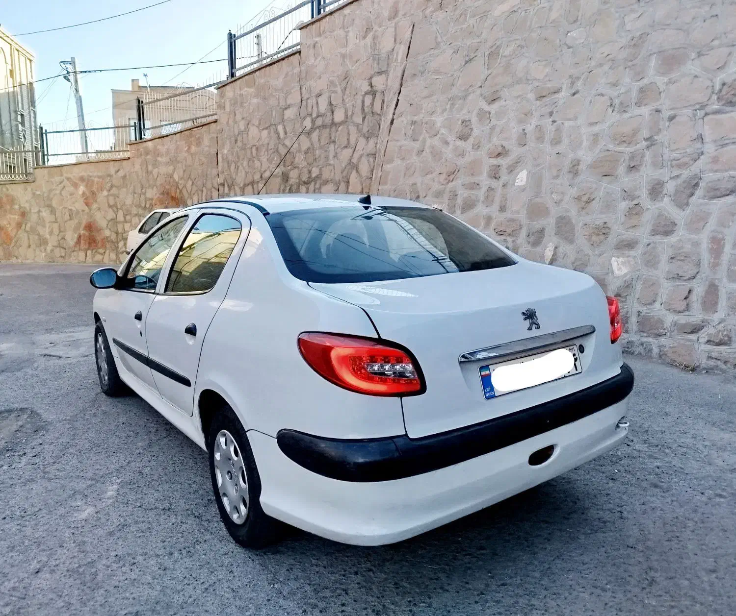 206 صندوقدار مدل ۱۳۹۵ V8 تیوفایو (نقد-اقساط)|خودرو سواری و وانت|تبریز, |دیوار