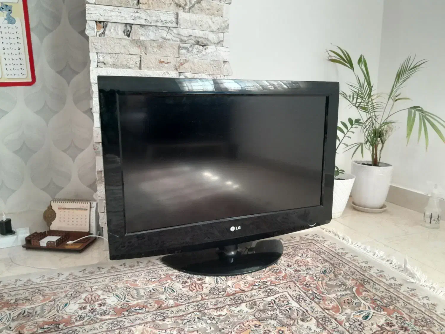 تلویزیون LG|تلویزیون و پروژکتور|قشم, |دیوار
