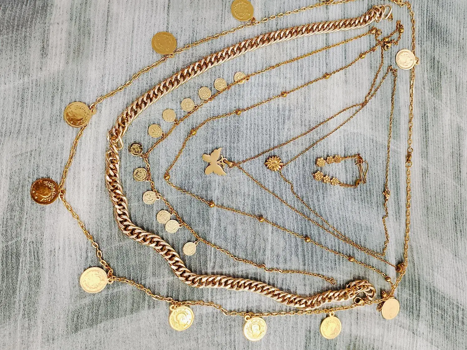 گردنبند|زیورآلات و اکسسوری|دهگلان, |دیوار