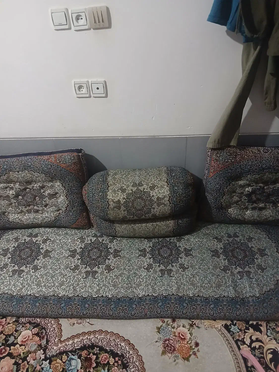 شاه نشین|پشتی|فسا, |دیوار