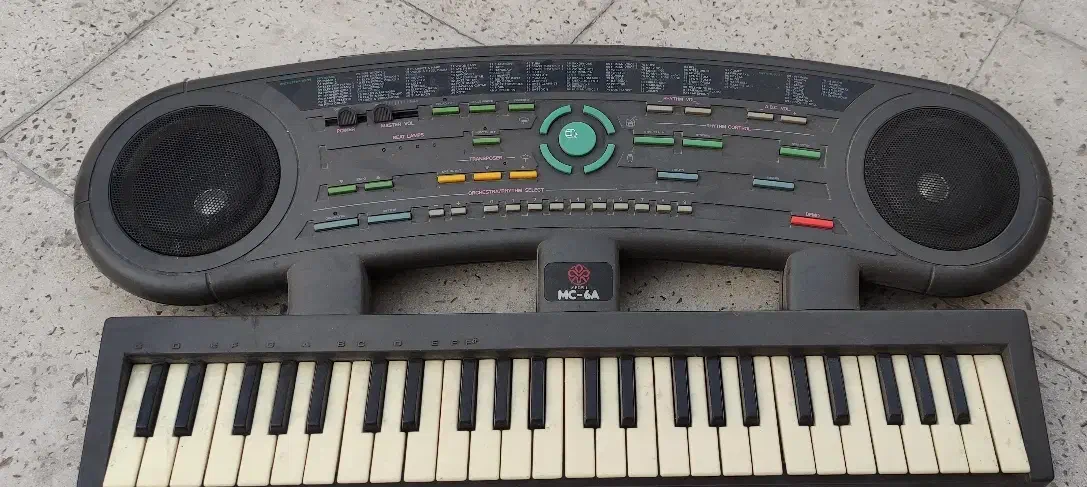 ارگ آموزشی|پیانو، کیبورد، آکاردئون|قدس, شهرقدس|دیوار