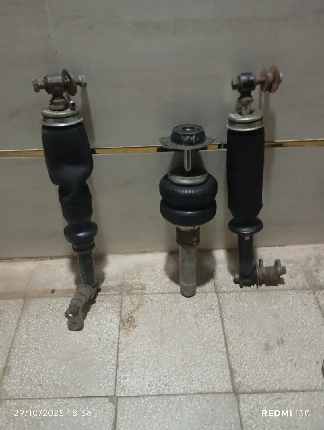 پنوماتیک خانواده ایران خودرو|قطعات یدکی و لوازم جانبی|سبزوار, امام خمینی (ناوی)|دیوار