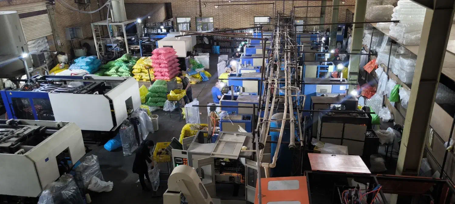 استخدام کارگر تزریق پلاستیک خانم و آقا|استخدام صنعتی، فنی، مهندسی|رباط‌کریم, شهرک صنعتی پرند|دیوار